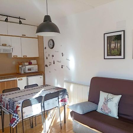 Villanúa Apartamento Los Pajaritos מראה חיצוני תמונה