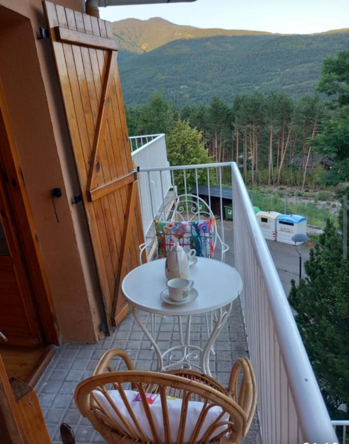 Villanúa Apartamento Los Pajaritos מראה חיצוני תמונה
